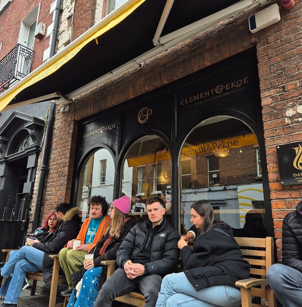 Clement & Pekoe Café